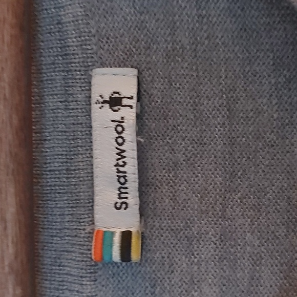 Smartwool Lightweight VNeck Tunic Sweater Marled Gray Ribbed Sleeves - Picture 4 of 5